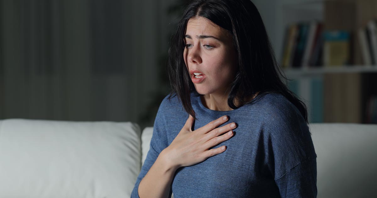 病例:42岁女性，新发气短